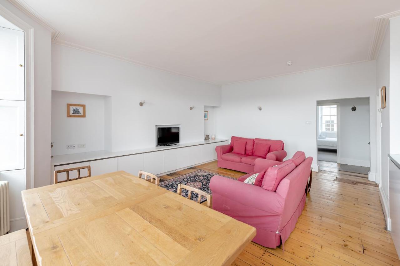 Stunning Georgian Apartment In Central Bath Esterno foto