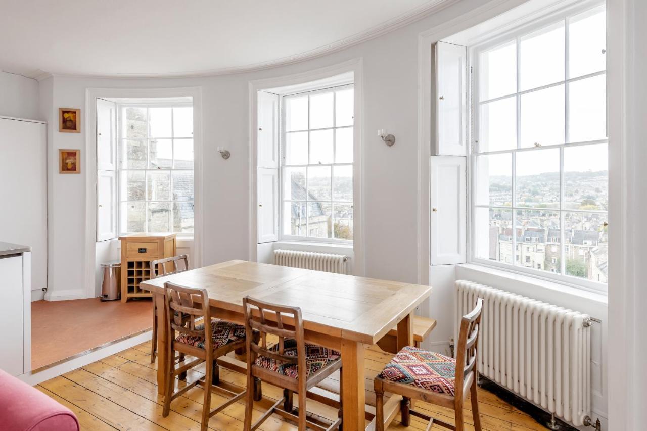 Stunning Georgian Apartment In Central Bath Esterno foto